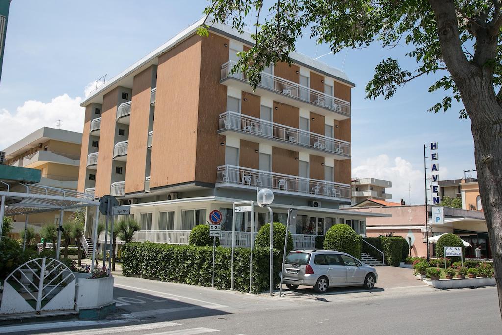 רימיני Hotel Heaven מראה חיצוני תמונה
